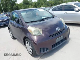 2012 Scion iQ z VIN JTNJJXB02CJ016962, wystawiony jako IAAI lot #42839271 z przebiegiem 126 555 mil mil oraz . Historia ofert i sprzedaży dostępna na DreamBid. Obrazek 1.