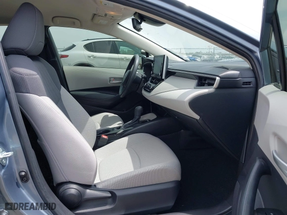 2020 Toyota Corolla LE with VIN JTDEPRAE9LJ115291, listed as a IAAI auction lot 41891753 with 38,665 mi miles. Bid and sale history available at carsss.com. Image 5.