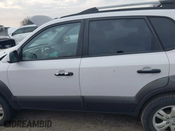 2006 Hyundai Tucson GLS with VIN KM8JN12D66U320996, listed as a IAAI auction lot 41684092 with 227,145 mi miles. Bid and sale history available at carsss.com. Image 15.