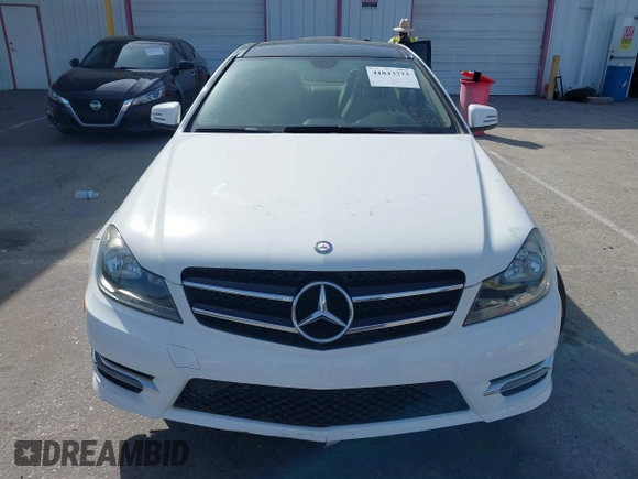 2015 Mercedes-Benz C 250 z VIN WDDGJ4HB5FG387742, wystawiony jako IAAI lot #41843773 z przebiegiem 77 548 mil mil oraz . Historia ofert i sprzedaży dostępna na DreamBid. Obrazek 12.