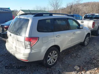 2013 Subaru Forester X Limited с VIN JF2SHAEC2DH440885, выставлен на аукционе IAAI как лот 41714137 с пробегом 208 045 миль миль и . История ставок и продаж доступна на DreamBid. Изображение 4.