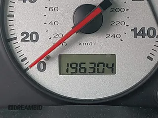 2004 Honda Civic VP with VIN 2HGES16334H611425, listed as a IAAI auction lot 41909272 with 196,304 mi miles. Bid and sale history available at carsss.com. Image 15.