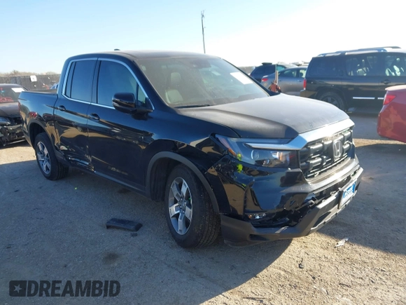 2025 Honda Ridgeline RTL z VIN 5FPYK3F57SB001319, wystawiony jako IAAI lot #41765594 z przebiegiem 1 358 mil mil oraz . Historia ofert i sprzedaży dostępna na DreamBid. Obrazek 1.