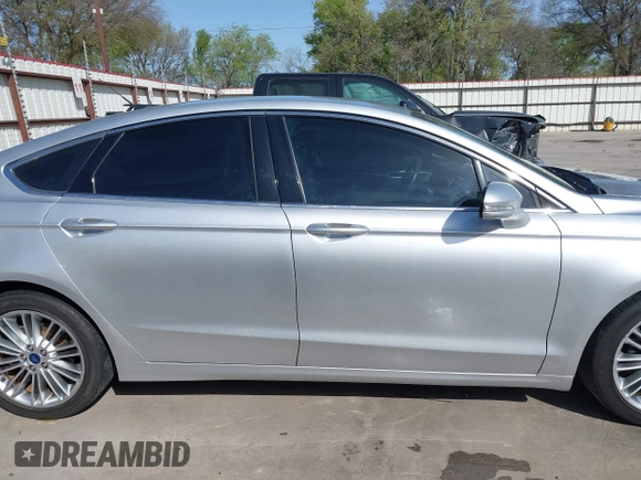 2016 Ford Fusion SE with VIN 3FA6P0HD5GR279541, listed as a IAAI auction lot 41849560 with 70,639 mi miles. Bid and sale history available at carsss.com. Image 14.