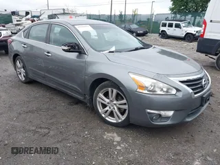 2015 Nissan Altima SL z VIN 1N4BL3AP8FC581581, wystawiony jako IAAI lot #42331651 z przebiegiem 65 846 mil mil oraz . Historia ofert i sprzedaży dostępna na DreamBid. Obrazek 1.