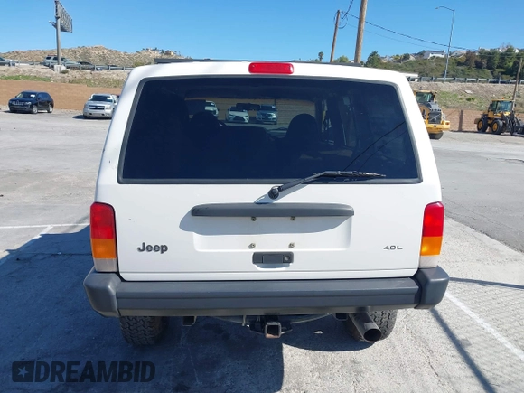 1997 Jeep Cherokee SE with VIN 1J4FJ28S7VL553270, listed as a IAAI auction lot 41825524 with 157,015 mi miles. Bid and sale history available at carsss.com. Image 16.
