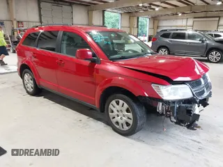 2019 Dodge Journey SE z VIN 3C4PDCBB7KT837627, wystawiony jako IAAI lot #42248084 z przebiegiem 67 350 mil mil oraz . Historia ofert i sprzedaży dostępna na DreamBid. Obrazek 1.