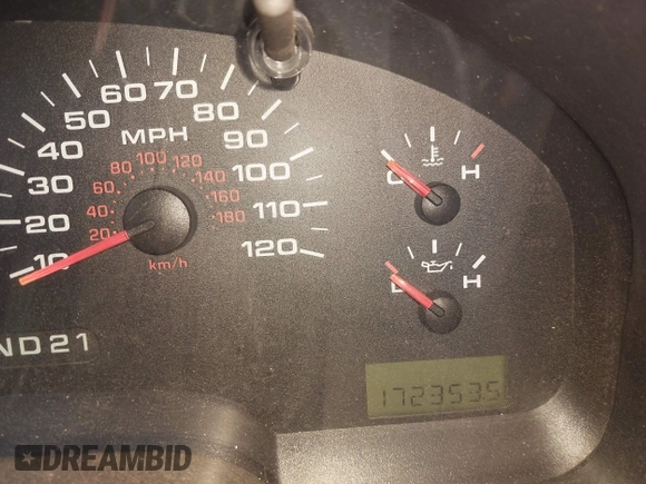 2006 Ford F-150 STX with VIN 1FTRX12W66FA56959, listed as a IAAI auction lot 41773435 with 172,353 mi miles. Bid and sale history available at carsss.com. Image 7.
