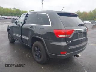 2011 Jeep Grand Cherokee Laredo with VIN 1J4RR4GGXBC604304, listed as a IAAI auction lot 42201742 with 196,483 mi miles and . Bid and sale history available at DreamBid. Image 3.