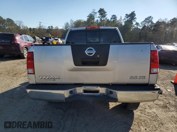2008 Nissan Titan XE z VIN 1N6BA06A18N308019, wystawiony jako Copart lot #86018254 z przebiegiem Nie podano mil oraz Szkoda całkowita • Salvage title. Historia ofert i sprzedaży dostępna na DreamBid. Obrazek 6.