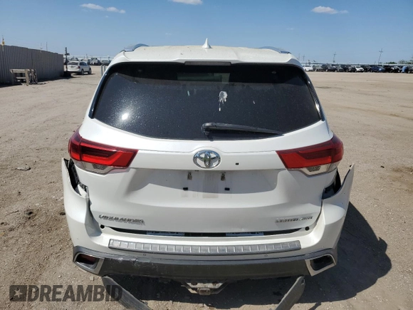 2018 Toyota Highlander Limited with VIN 5TDDZRFH8JS806840, listed as a Copart auction lot 56833545 with 100,833 mi miles and Salvage title. Bid and sale history available at DreamBid. Image 6.
