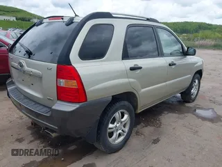 2008 Kia Sportage LX with VIN KNDJE723687485284, listed as a IAAI auction lot 42207326 with 94,106 mi miles and . Bid and sale history available at carsss.com. Image 4.