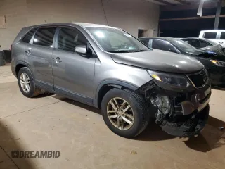 2015 Kia Sorento LX with VIN 5XYKT3A68FG593730, listed as a Copart auction lot 83308664 with 145,209 mi miles and Salvage Title. Bid and sale history available at carsss.com. Image 4.