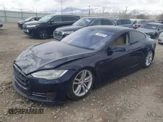 2012 Tesla Model S Performance with VIN 5YJSA1DP0CFP02909, listed as a Copart auction lot 49925675 with Not Provided miles and Salvage Title. Bid and sale history available at carsss.com. Image 1.