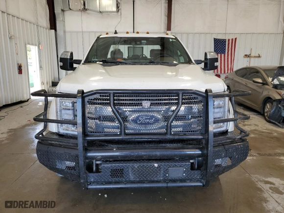 2019 Ford Super Duty F-450 DRW XL with VIN 1FT8W4DT0KEG00875, listed as a Copart auction lot 69857694 with 128,581 mi miles and Salvage Title. Bid and sale history available at carsss.com. Image 5.