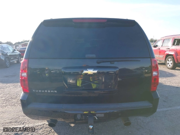 2008 Chevrolet Suburban LTZ with VIN 3GNFC16Y78G211215, listed as a IAAI auction lot 41250412 with 1 mi miles. Bid and sale history available at carsss.com. Image 16.