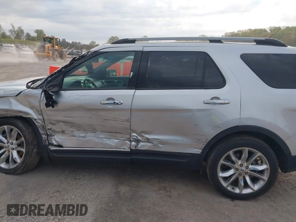 2015 Ford Explorer Limited with VIN 1FM5K7F82FGA99499, listed as a IAAI auction lot 41977756 with 195,622 mi miles and . Bid and sale history available at carsss.com. Image 13.