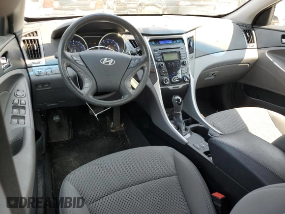 2013 Hyundai Sonata GLS z VIN 5NPEB4AC6DH710089, wystawiony jako Copart lot #58820215 z przebiegiem 111 475 mil mil oraz Czysty tytuł • Clean title. Historia ofert i sprzedaży dostępna na DreamBid. Obrazek 8.