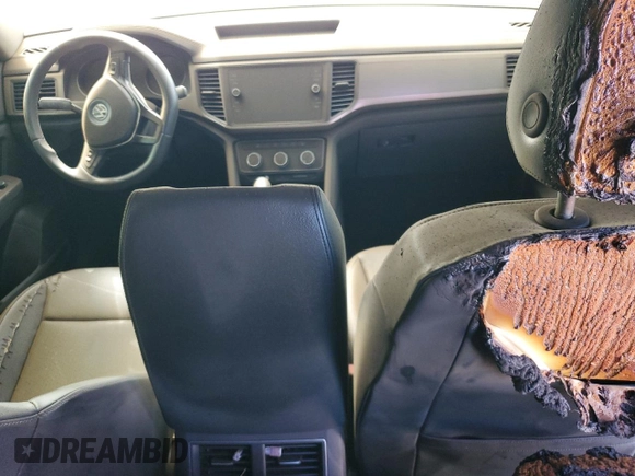 2018 Volkswagen Atlas SE z VIN 1V2KR2CA2JC508368, wystawiony jako Copart lot #45112465 z przebiegiem Nie podano mil oraz Szkoda całkowita • Salvage title. Historia ofert i sprzedaży dostępna na DreamBid. Obrazek 8.