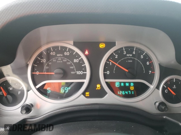 2010 Jeep Wrangler Unlimited Sahara with VIN 1J4BA5H17AL117410, listed as a Copart auction lot 88519555 with 126,471 mi miles and Salvage Title. Bid and sale history available at carsss.com. Image 9.