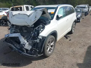 2014 Toyota Highlander XLE with VIN 5TDKKRFH7ES028046, listed as a IAAI auction lot 41792653 with 1 mi miles. Bid and sale history available at carsss.com. Image 17.