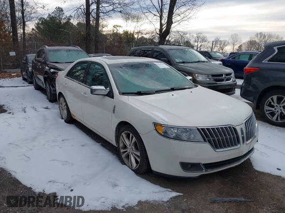 2012 Lincoln MKZ with VIN 3LNHL2GC2CR811515, listed as a IAAI auction lot 41335104 with 354,263 mi miles. Bid and sale history available at carsss.com. Image 1.