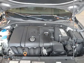 2013 Volkswagen Passat SE z VIN 1VWBP7A34DC024082, wystawiony jako IAAI lot #42308884 z przebiegiem 211 291 mil mil oraz . Historia ofert i sprzedaży dostępna na DreamBid. Obrazek 10.