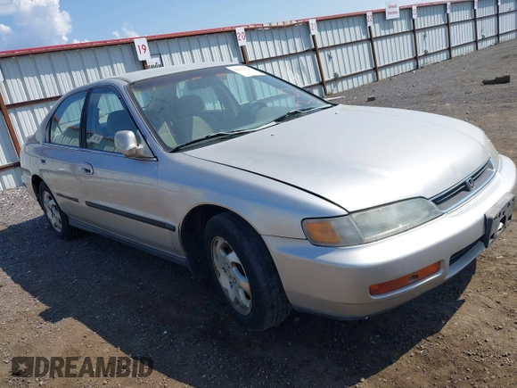 1997 Honda Accord LX с VIN 1HGCD5635VA273535, выставлен на аукционе IAAI как лот 42432523 с пробегом 245 954 миль миль и . История ставок и продаж доступна на DreamBid. Изображение 1.