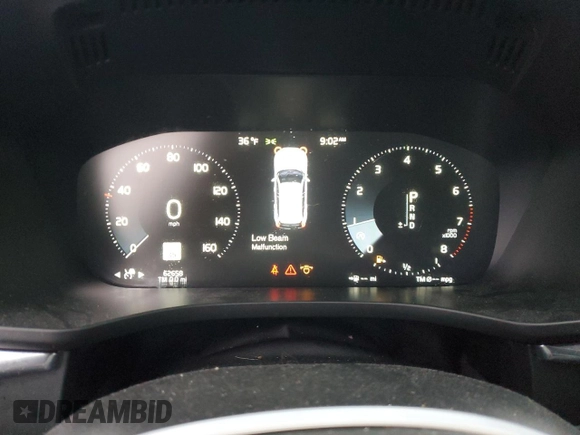 2018 Volvo XC60 R-Design with VIN YV4A22RM0J1047067, listed as a Copart auction lot 88360895 with 62,658 mi miles and Salvage title. Bid and sale history available at DreamBid. Image 9.