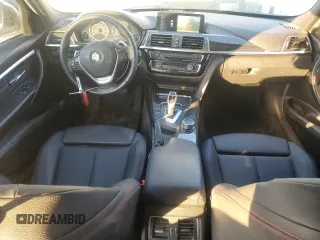 2018 BMW 3 Series 330i z VIN WBA8B9G56JNU97771, wystawiony jako Copart lot #54126505 z przebiegiem 71 545 mil mil oraz Szkoda całkowita • Salvage title. Historia ofert i sprzedaży dostępna na DreamBid. Obrazek 8.