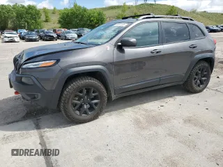 2018 Jeep Cherokee Trailhawk z VIN 1C4PJMBX1JD509120, wystawiony jako Copart lot #58920135 z przebiegiem 42 501 mil mil oraz Szkoda całkowita • Salvage title. Historia ofert i sprzedaży dostępna na DreamBid. Obrazek 1.