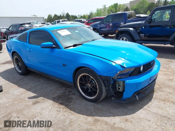 2010 Ford Mustang GT z VIN 1ZVBP8CH0A5113940, wystawiony jako IAAI lot #42068181 z przebiegiem 131 760 mil mil oraz . Historia ofert i sprzedaży dostępna na DreamBid. Obrazek 1.