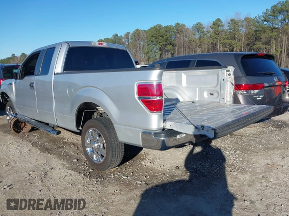 2011 Ford F-150 XL with VIN 1FTEX1CM9BFA03596, listed as a IAAI auction lot 41693782 with 138,380 mi miles. Bid and sale history available at carsss.com. Image 3.