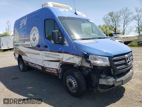 2022 Mercedes-Benz Sprinter with VIN W1Y8EB3Y6NT093478, listed as a Copart auction lot 55573435 with 54,663 mi miles and Salvage Title. Bid and sale history available at DreamBid. Image 4.