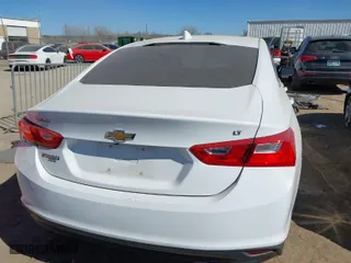 2018 Chevrolet Malibu LT with VIN 1G1ZD5ST5JF255539, listed as a IAAI auction lot 41701574 with 79,241 mi miles. Bid and sale history available at carsss.com. Image 17.