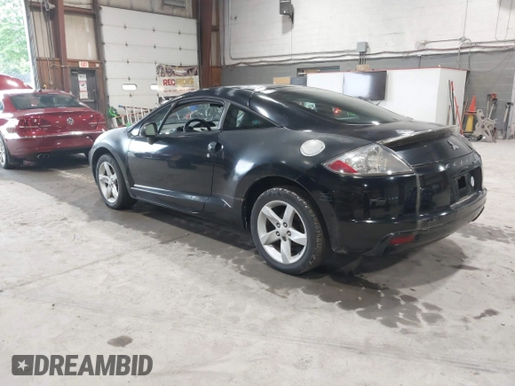 2009 Mitsubishi Eclipse GS z VIN 4A3AK24FX9E013800, wystawiony jako IAAI lot #42525551 z przebiegiem 108 766 mil mil oraz . Historia ofert i sprzedaży dostępna na DreamBid. Obrazek 3.
