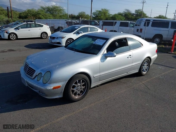 2001 Mercedes-Benz CLK-Class with VIN WDBLJ65G11F177186, listed as a IAAI auction lot 41583912 with 1 mi miles. Bid and sale history available at carsss.com. Image 2.