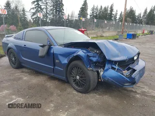 2006 Ford Mustang GT Deluxe with VIN 1ZVHT82H165214757, listed as a IAAI auction lot 41915121 with 174,417 mi miles. Bid and sale history available at carsss.com. Image 1.