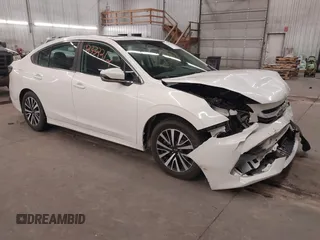 2021 Subaru Legacy Premium z VIN 4S3BWAF66M3019715, wystawiony jako IAAI lot #42332212 z przebiegiem 70 151 mil mil oraz . Historia ofert i sprzedaży dostępna na DreamBid. Obrazek 1.