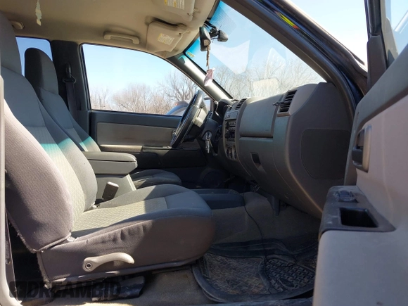2004 GMC Canyon 1SB SLE Z85 with VIN 1GTDT136748115653, listed as a IAAI auction lot 41628277 with 248,590 mi miles. Bid and sale history available at carsss.com. Image 5.