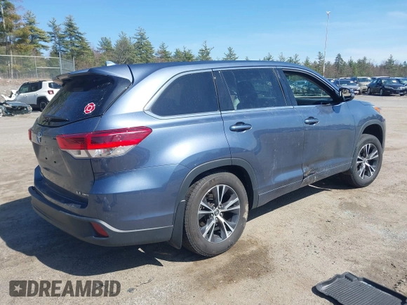 2018 Toyota Highlander LE с VIN 5TDBZRFH9JS837716, выставлен на аукционе IAAI как лот 42075645 с пробегом 36 893 миль миль и . История ставок и продаж доступна на DreamBid. Изображение 4.