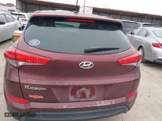 2016 Hyundai Tucson SE with VIN KM8J23A4XGU041915, listed as a IAAI auction lot 41573038 with 101,937 mi miles. Bid and sale history available at carsss.com. Image 16.