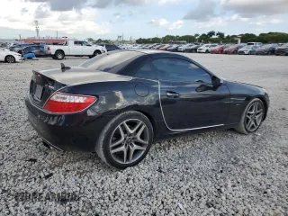 2015 Mercedes-Benz SLK-Class SLK 250 with VIN WDDPK4HA9FF112773, listed as a Copart auction lot 63842954 with 88,556 mi miles and Salvage Title. Bid and sale history available at carsss.com. Image 3.