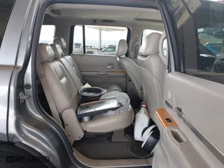 2008 Chrysler Aspen Limited with VIN 1A8HX58248F118670, listed as a IAAI auction lot 41897070 with 184,385 mi miles. Bid and sale history available at carsss.com. Image 8.