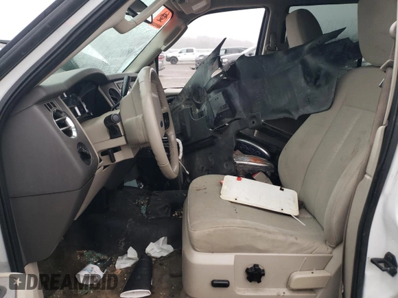 2010 Ford Expedition SSV with VIN 1FMJU1G52AEB48795, listed as a Copart auction lot 86152164 with 107,801 mi miles and Salvage title. Bid and sale history available at DreamBid. Image 7.