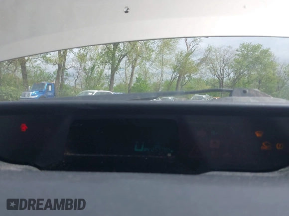 2007 Toyota Prius z VIN JTDKB20U477682965, wystawiony jako IAAI lot #42171167 z przebiegiem 257 780 mil mil oraz . Historia ofert i sprzedaży dostępna na DreamBid. Obrazek 7.