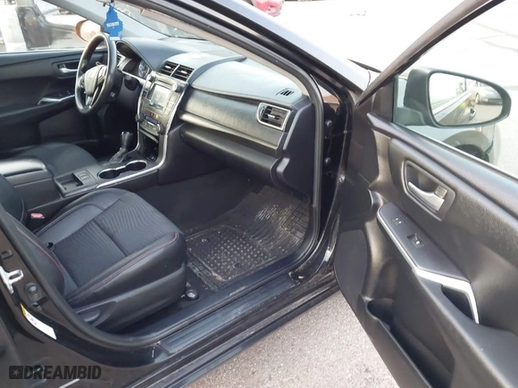 2015 Toyota Camry Hybrid LE with VIN 4T1BD1FK5FU171996, listed as a IAAI auction lot 41795901 with 245,091 mi miles. Bid and sale history available at carsss.com. Image 5.