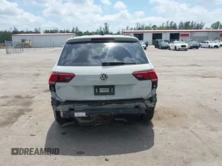 2018 Volkswagen Tiguan SEL with VIN 3VV3B7AX4JM188193, listed as a IAAI auction lot 42107802 with 68,911 mi miles and . Bid and sale history available at DreamBid. Image 16.