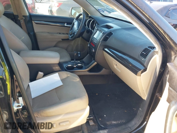 2012 Kia Sorento EX with VIN 5XYKU4A28CG206217, listed as a IAAI auction lot 42009504 with 205,522 mi miles. Bid and sale history available at carsss.com. Image 5.