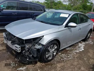2019 Nissan Altima S with VIN 1N4BL4BV8KC127540, listed as a IAAI auction lot 42075905 with 155,809 mi miles and . Bid and sale history available at carsss.com. Image 20.